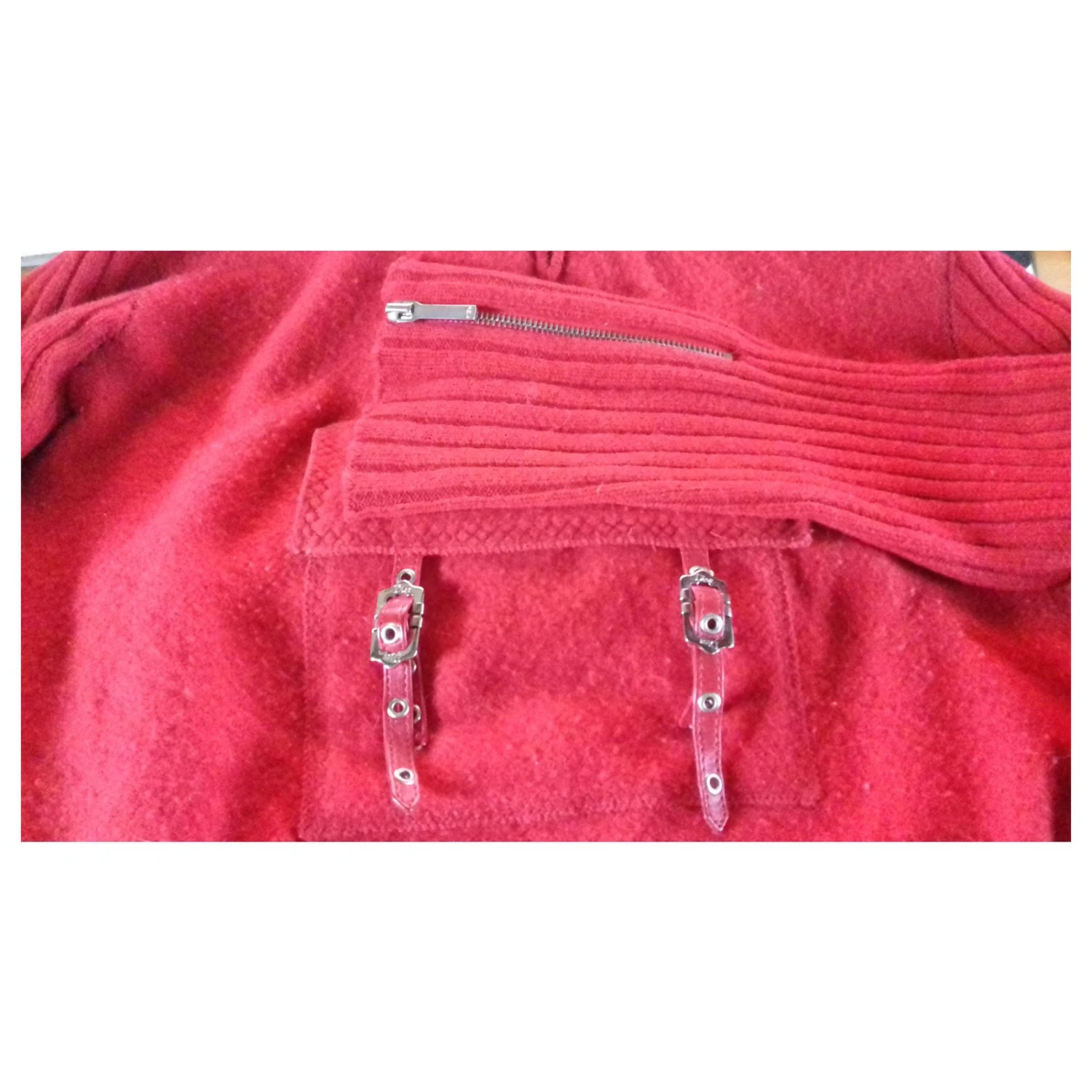 Christian Dior Pulll Cachemire Dior Rouge 4 Christian Dior Pulll Cachemire Dior Rouge – Image 4