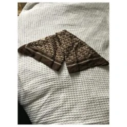Christian Dior Echarpes Marron 6 Christian Dior Echarpes Marron -Outlet Élégance DIOR 145313 3