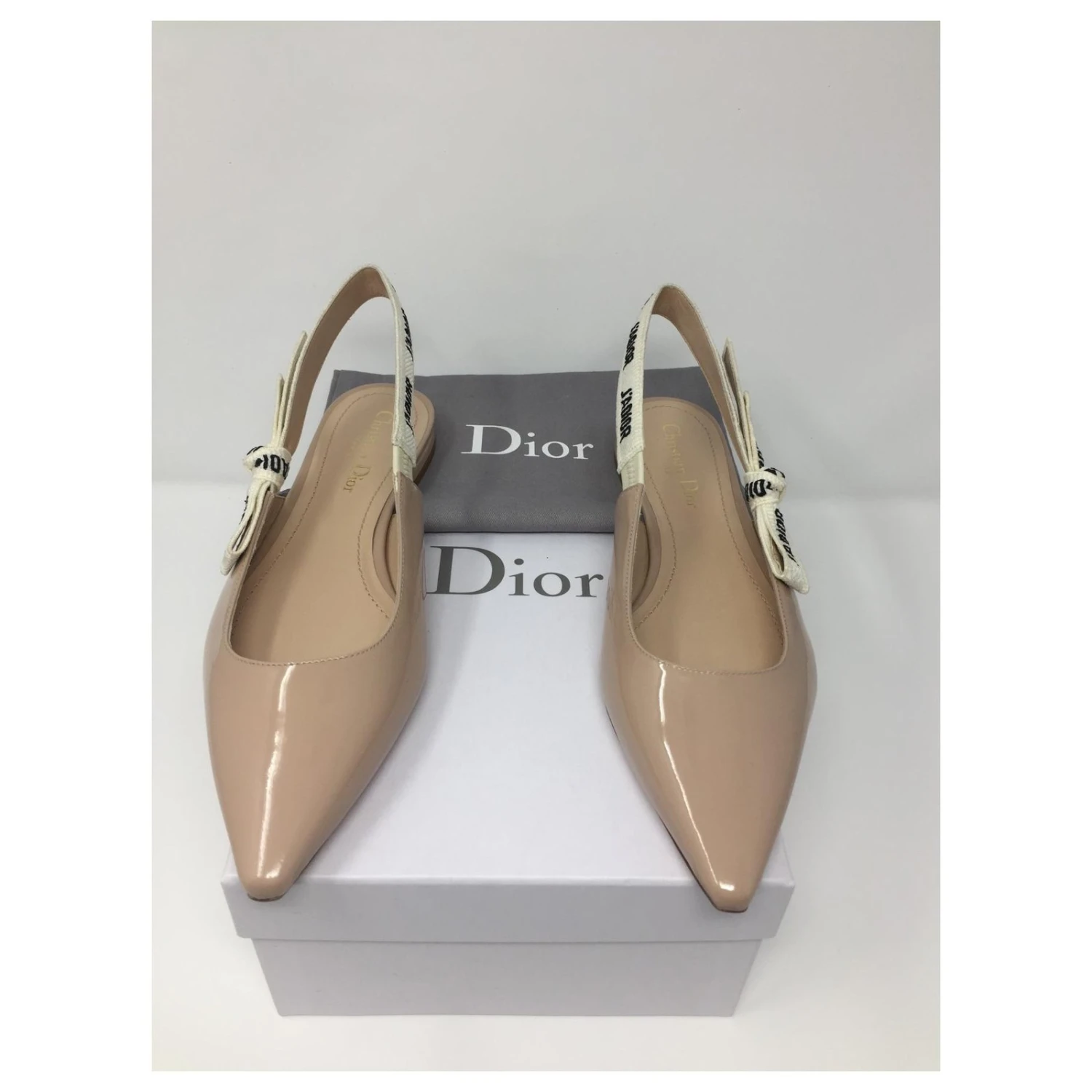 Ballerine Dior J'adior Cuir Verni Couleur Beige Nude 4 Ballerine Dior J'adior Cuir Verni Couleur Beige Nude – Image 4