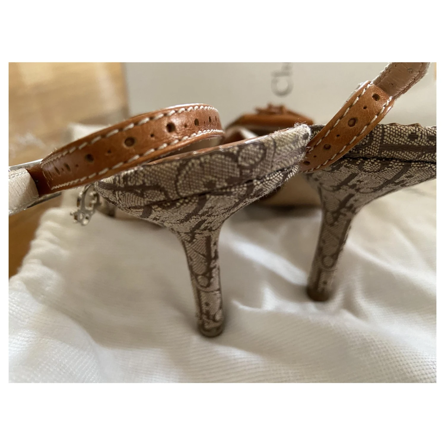 Christian Dior Escarpins Dior Caramel 3 Christian Dior Escarpins Dior Caramel – Image 3