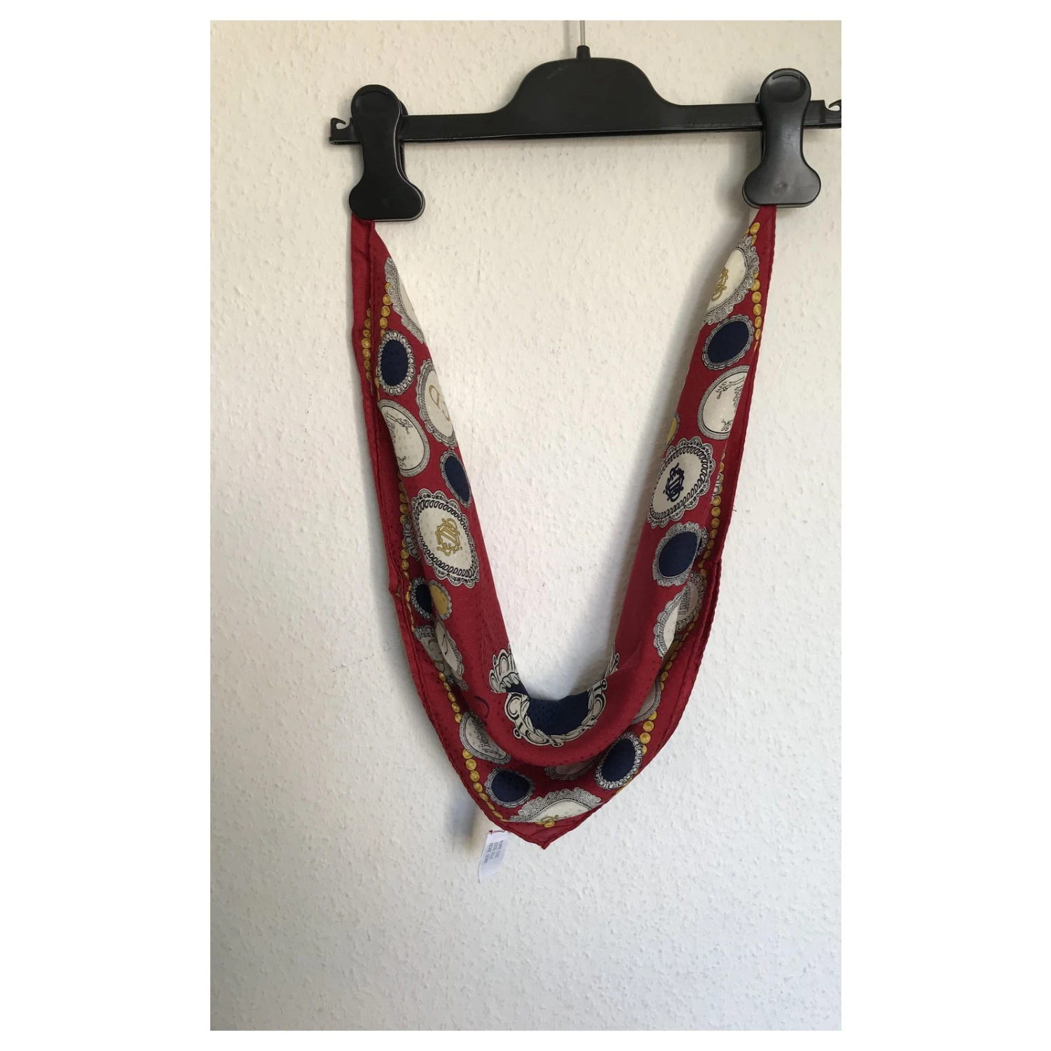 Christian Dior Foulards De Soie Rouge 6 Christian Dior Foulards De Soie Rouge – Image 6