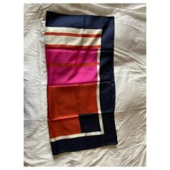 Christian Dior - Magnifique Carré De Soie Multicolore -Outlet Élégance DIOR 246482 3