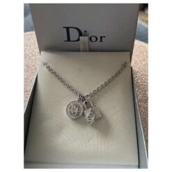 Christian Dior Collier Dior Pendentif Strass Bijouterie Argentée 6 Christian Dior Collier Dior Pendentif Strass Bijouterie Argentée -Outlet Élégance DIOR 255094 3