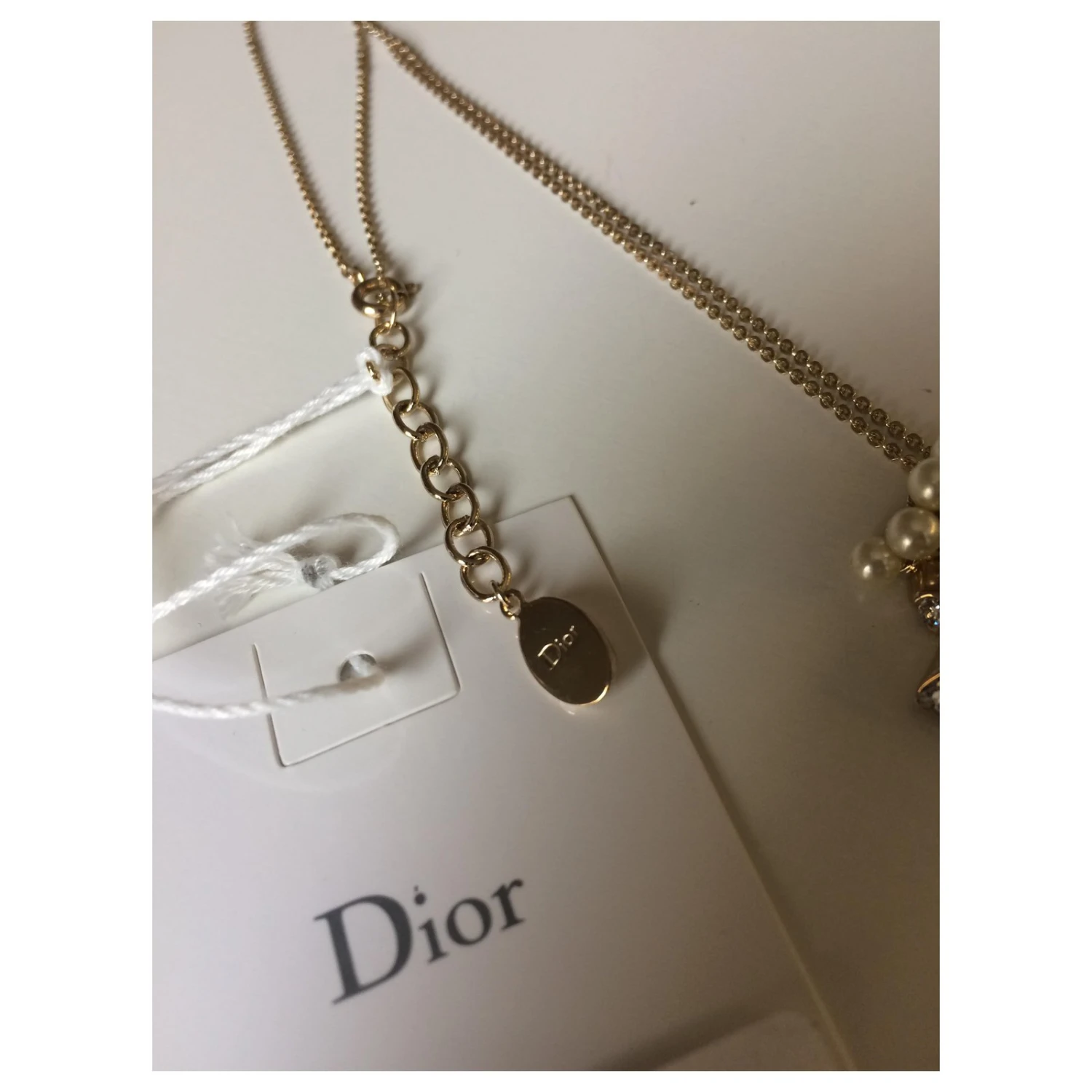 Dior Colliers Doré 3 Dior Colliers Doré – Image 3