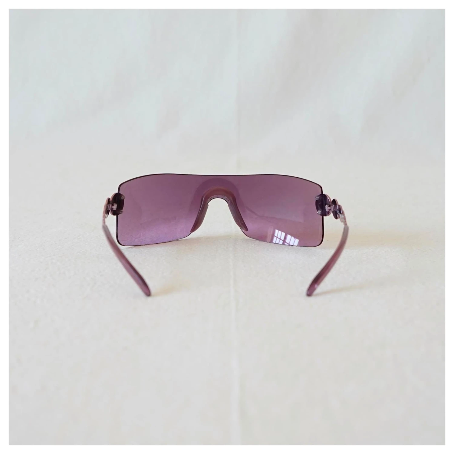 Christian Dior Des Lunettes De Soleil Violet 7 Christian Dior Des Lunettes De Soleil Violet – Image 7