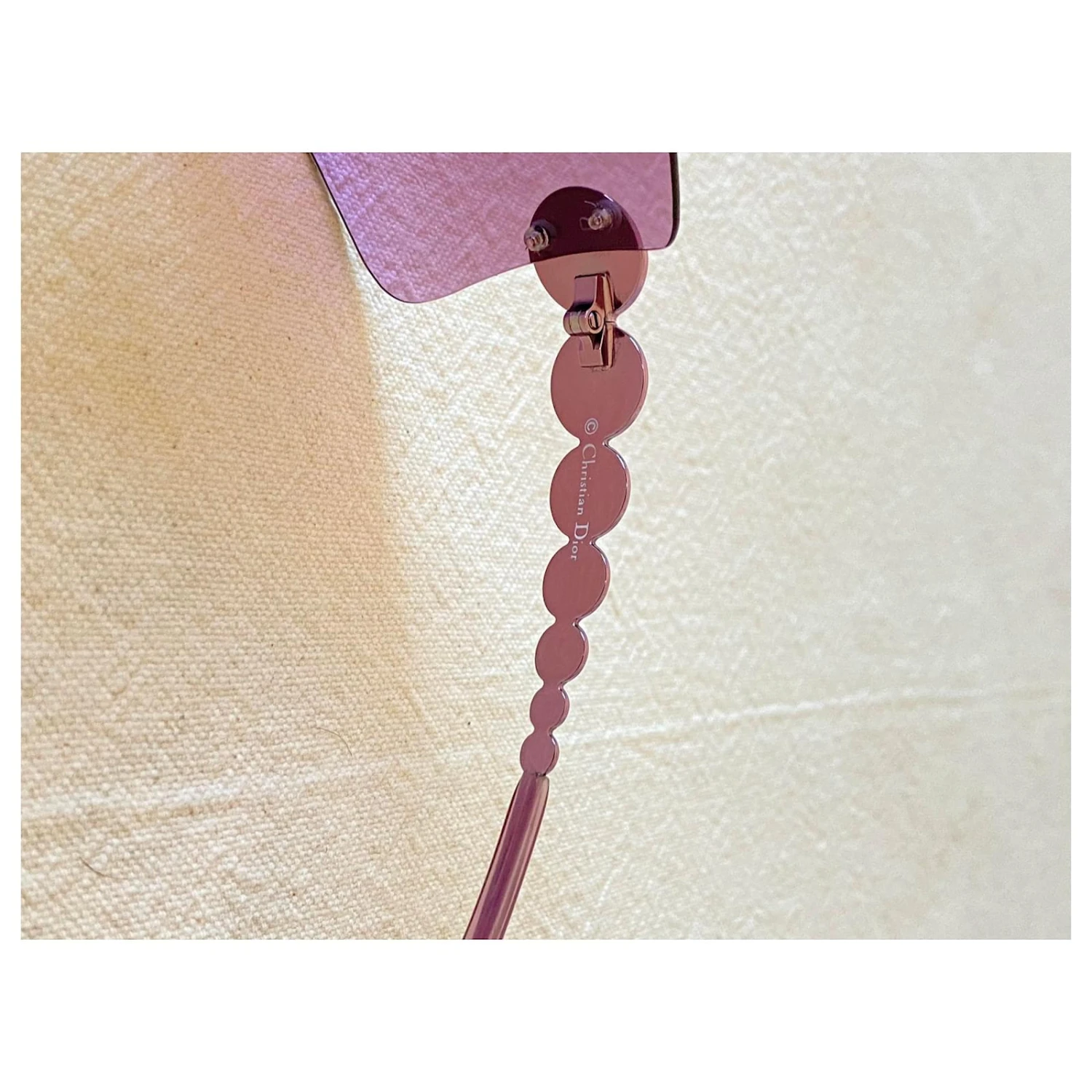 Christian Dior Des Lunettes De Soleil Violet 9 Christian Dior Des Lunettes De Soleil Violet – Image 9