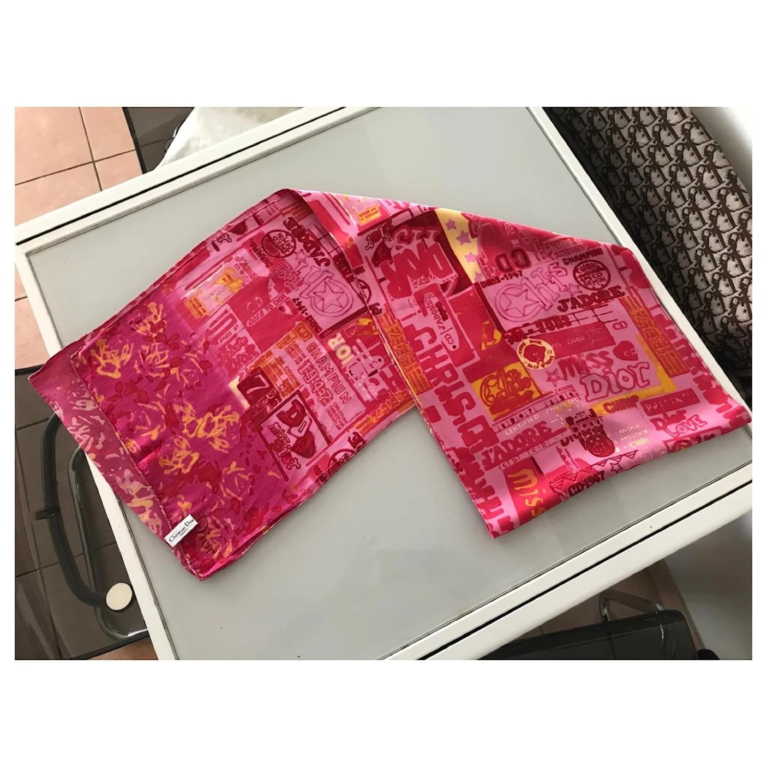 Dior Echarpes Rose 2 Dior Echarpes Rose – Image 2