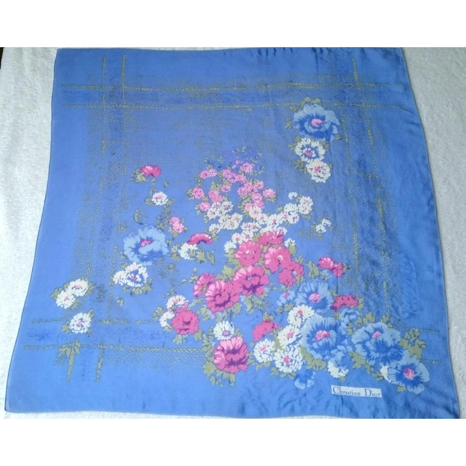 Christian Dior Carré Bleu 3 Christian Dior Carré Bleu – Image 3