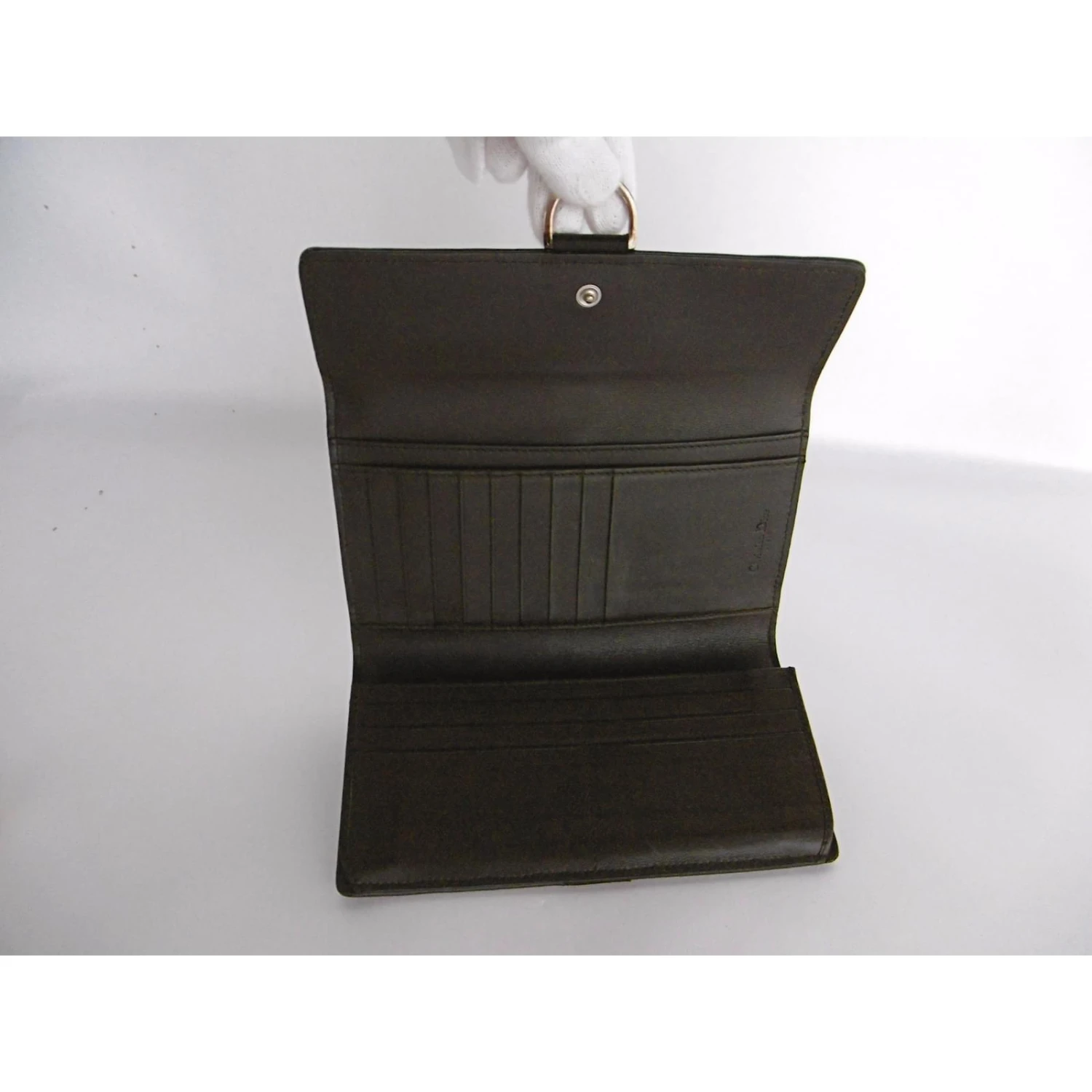 Christian Dior Long Portefeuille En Poulain Beige Imprimé Léopard Marron Foncé 10 Christian Dior Long Portefeuille En Poulain Beige Imprimé Léopard Marron Foncé – Image 10