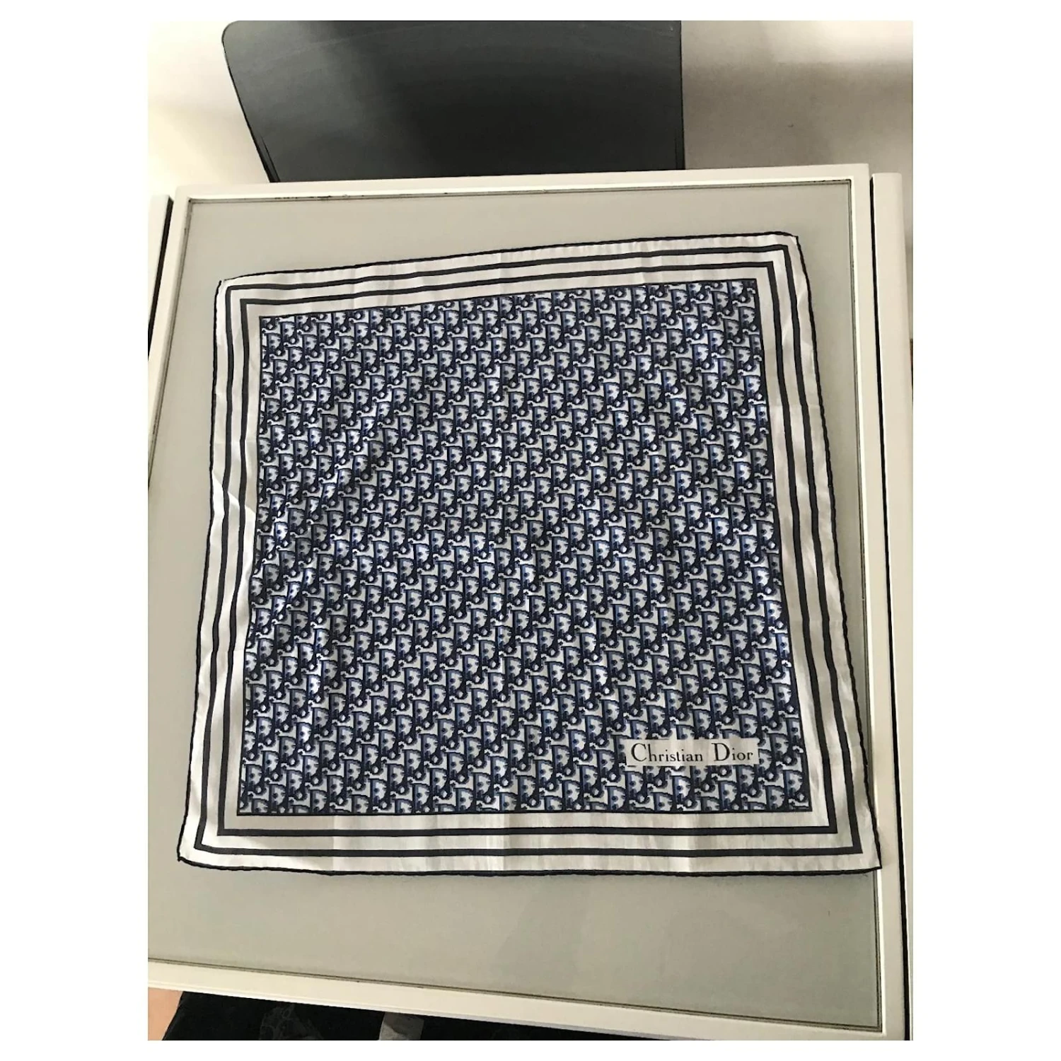 Dior Echarpes Blanc Bleu 2 Dior Echarpes Blanc Bleu – Image 2