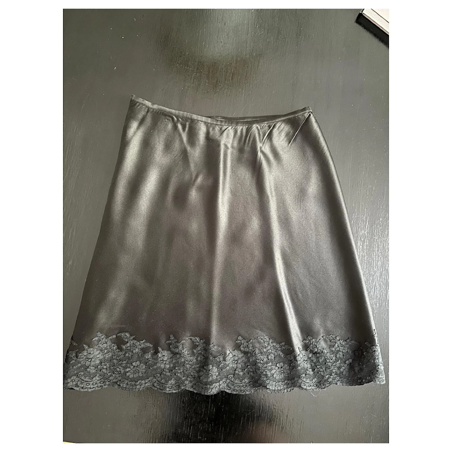 Christian Dior Jupe En Soie Défilé Dior X Galliano AH 97/98 Noir 4 Christian Dior Jupe En Soie Défilé Dior X Galliano AH 97/98 Noir – Image 4