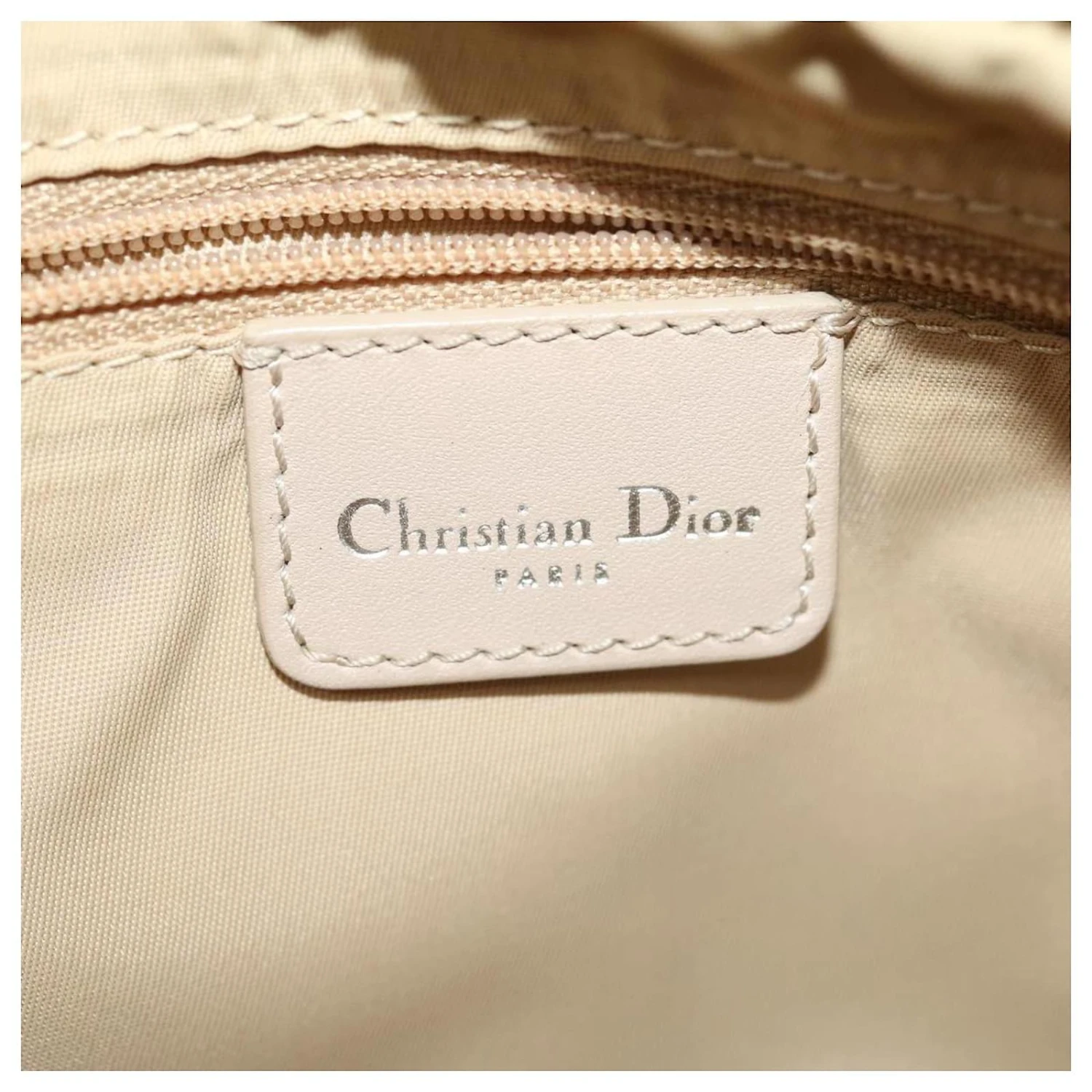 Christian Dior Trotteur Romantique Sac à Bandoulière En Cuir PVC Beige Auth 30888 10 Christian Dior Trotteur Romantique Sac à Bandoulière En Cuir PVC Beige Auth 30888 – Image 10