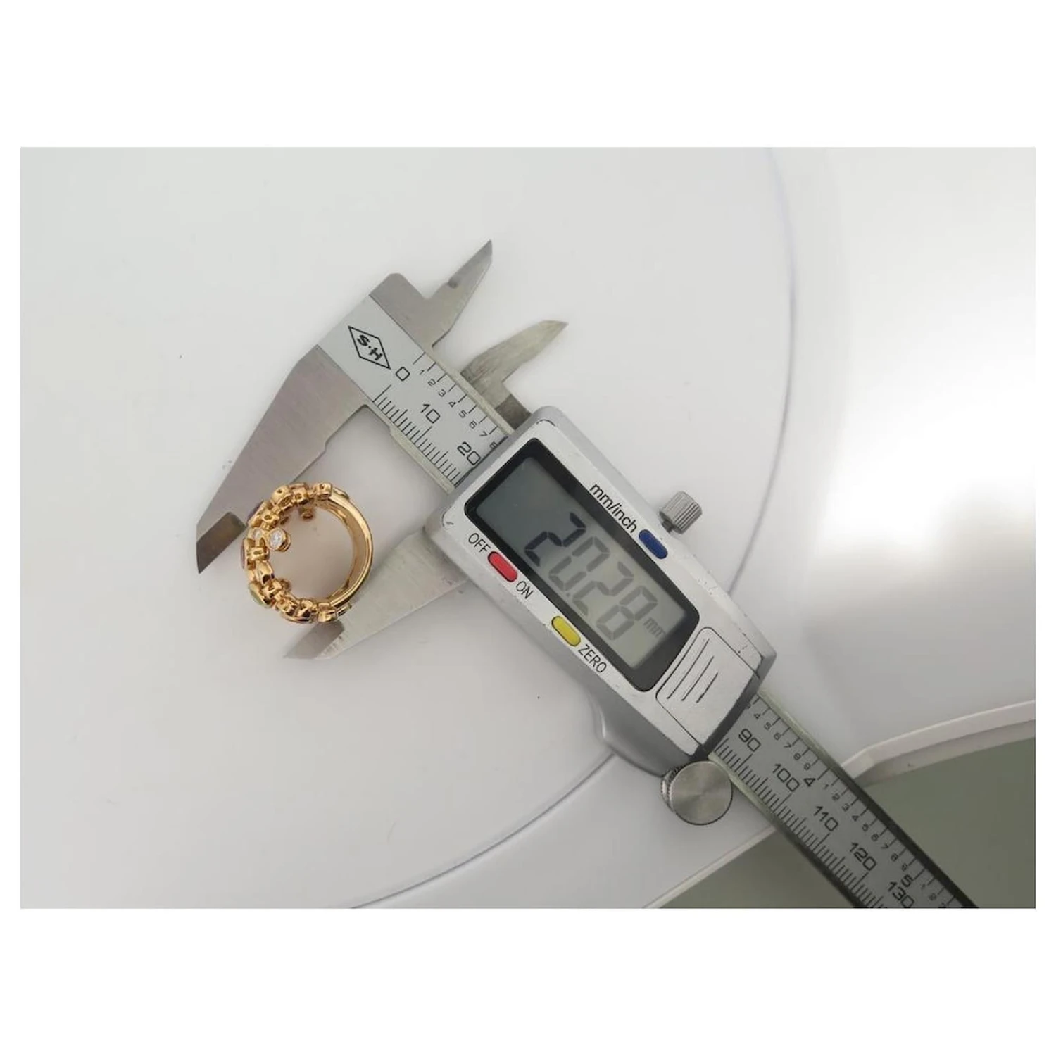 BAGUE DIOR JOAILLERIE QUATRE EPICES OR 18K DIAMANTS 8 PIERRES 4.9 CT RING Doré 7 BAGUE DIOR JOAILLERIE QUATRE EPICES OR 18K DIAMANTS 8 PIERRES 4.9 CT RING Doré – Image 7