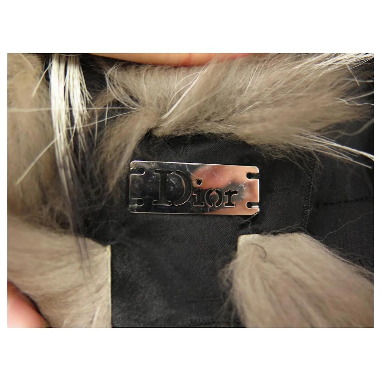 NEUF FOULARD CHRISTIAN DIOR ETOLE EN FOURRURE DE RENARD ARGENTE FOX FUR SCARF Marron 5 NEUF FOULARD CHRISTIAN DIOR ETOLE EN FOURRURE DE RENARD ARGENTE FOX FUR SCARF Marron – Image 5