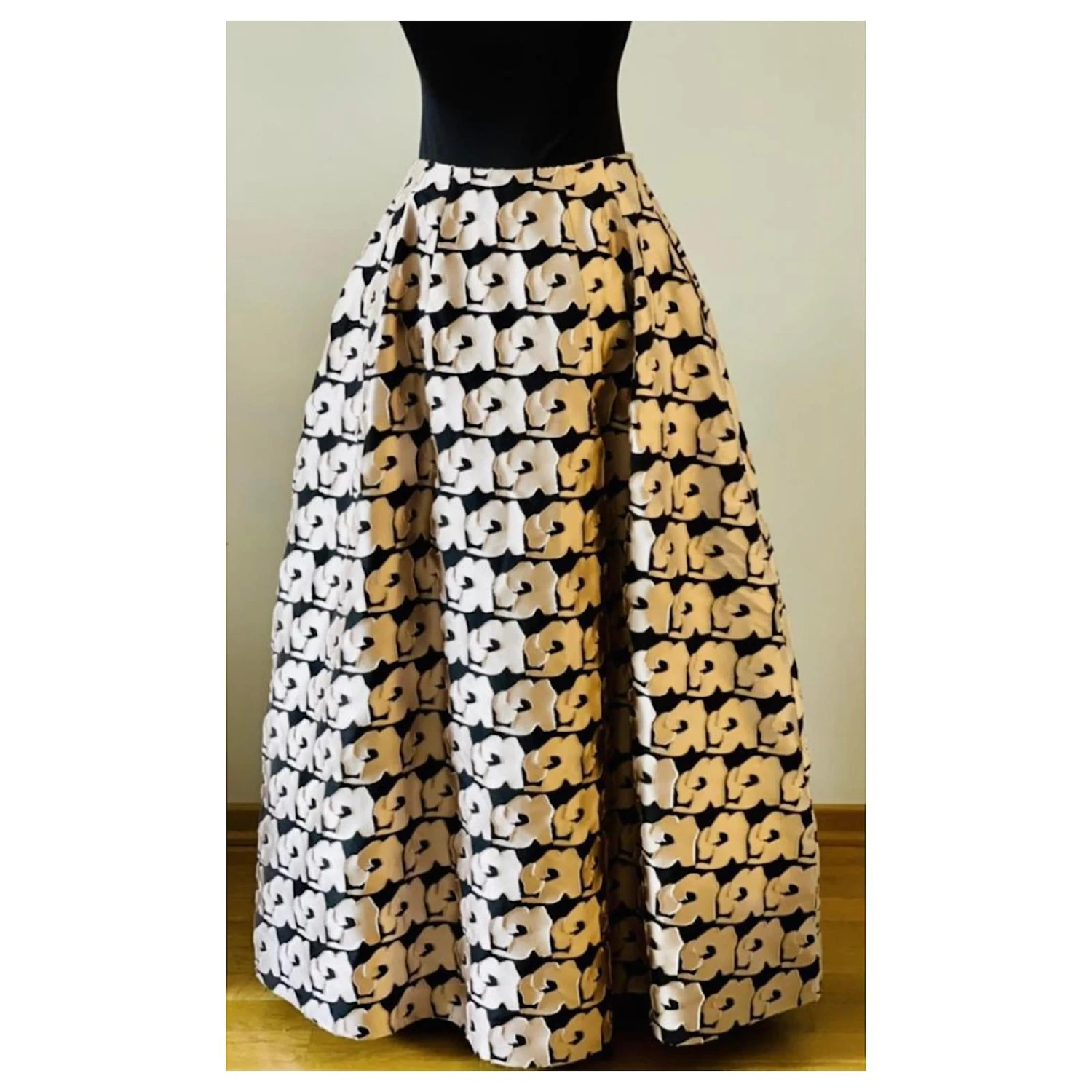 Dior Jupe Noir 3 Dior Jupe Noir – Image 3