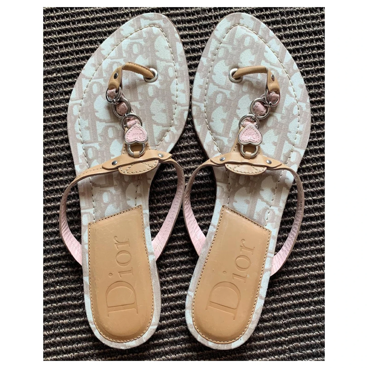 Dior Des Sandales Argenté Rose Beige 2 Dior Des Sandales Argenté Rose Beige – Image 2