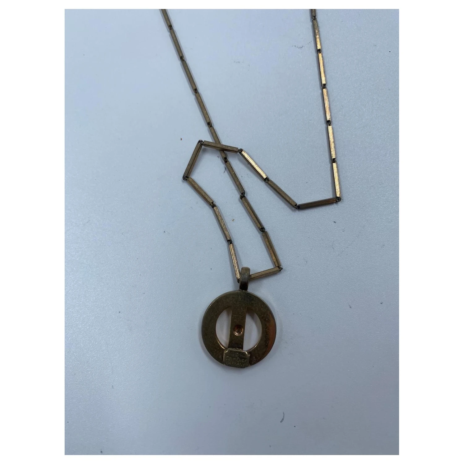 Collier CD Dior Doré 4 Collier CD Dior Doré – Image 4