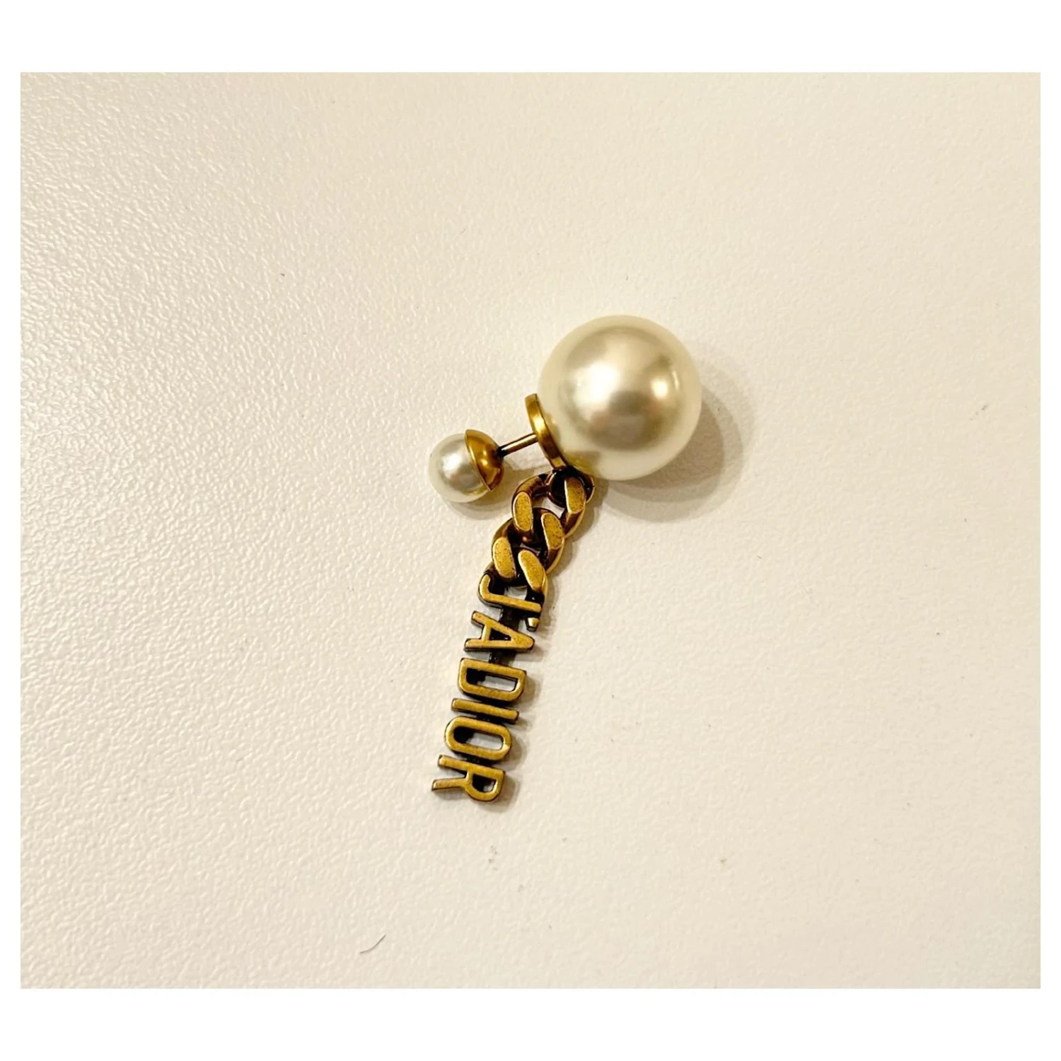 Dior Boucles D'oreilles Blanc 3 Dior Boucles D'oreilles Blanc – Image 3