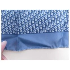 FOULARD CHRISTIAN DIOR POCHETTE TOILE MONOGRAMME OBLIQUE GAVROCHE BLEU SCARF 13 FOULARD CHRISTIAN DIOR POCHETTE TOILE MONOGRAMME OBLIQUE GAVROCHE BLEU SCARF -Outlet Élégance DIOR 881267 5