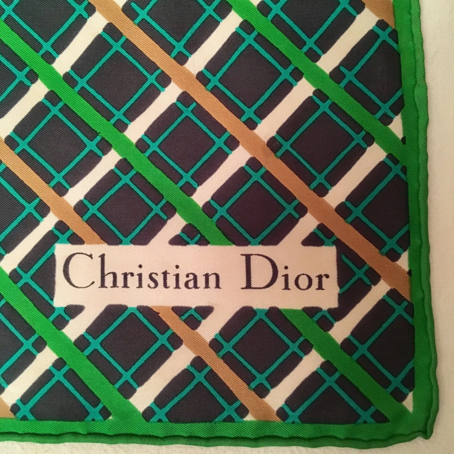Christian Dior Carré Soie 76 Cm Vert Foncé 5 Christian Dior Carré Soie 76 Cm Vert Foncé – Image 5