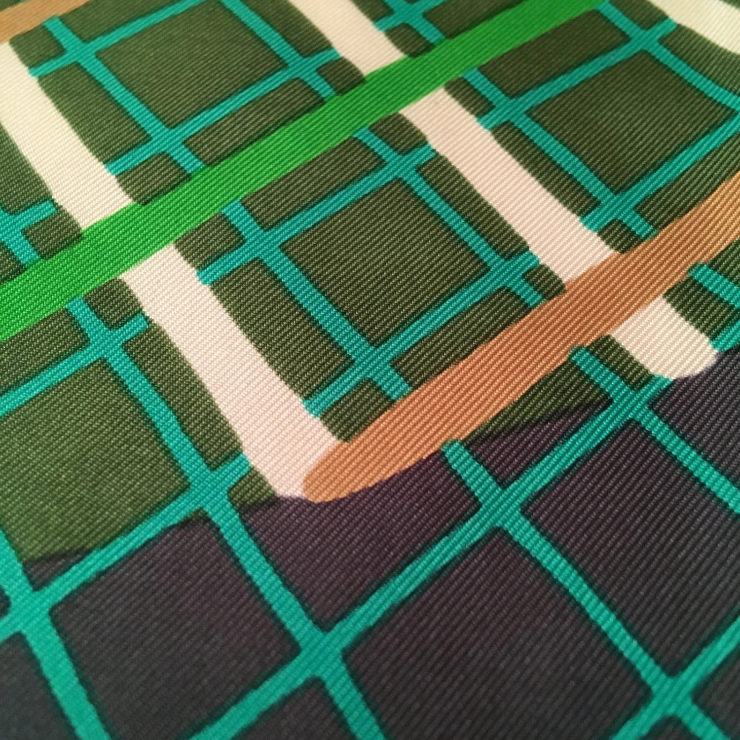 Christian Dior Carré Soie 76 Cm Vert Foncé 6 Christian Dior Carré Soie 76 Cm Vert Foncé – Image 6