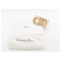 Ceinture Dior CD En Cuir Grainé Ivoire Avec Boucle Iconique “CD” Beige